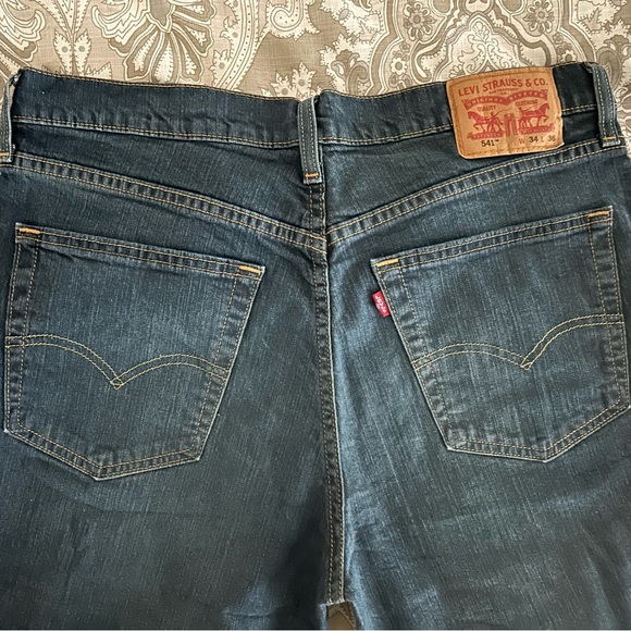Men’s Levi’s 541 Athletic Tapered Jean size 34X36 - Picture 4 of 5